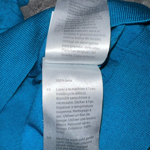 COS Men’s casual sweater. Size Large. - Picture 8 of 9